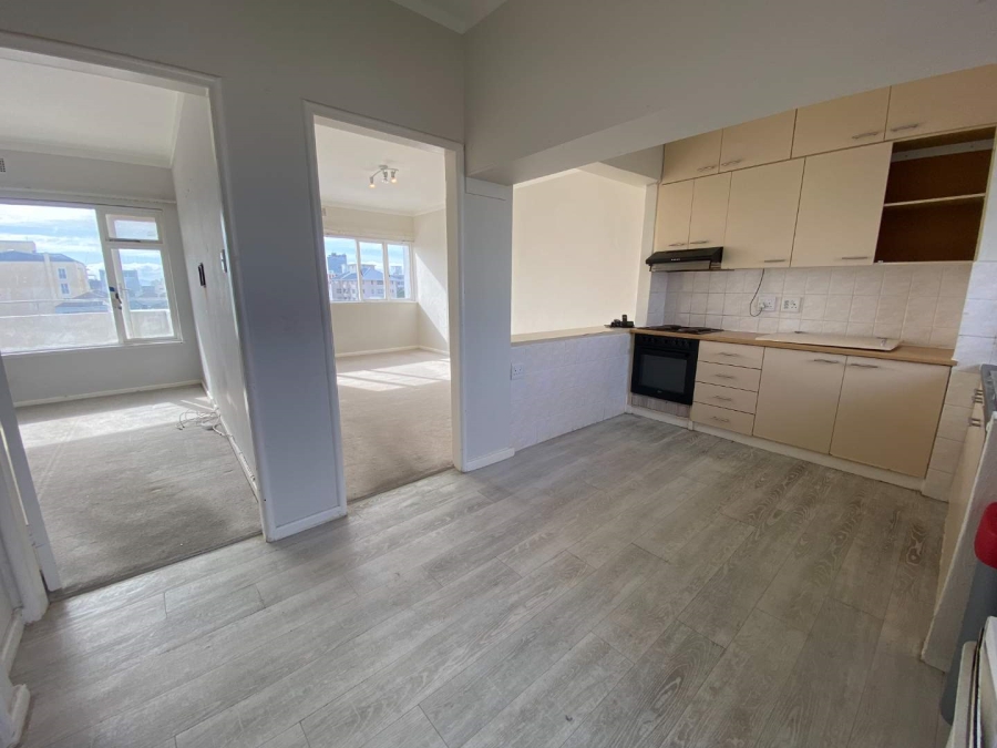 1 Bedroom Property for Sale in Sea Point Western Cape